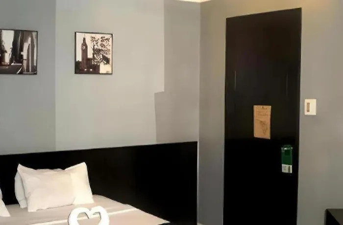 Richmond Plaza 3* Cebu