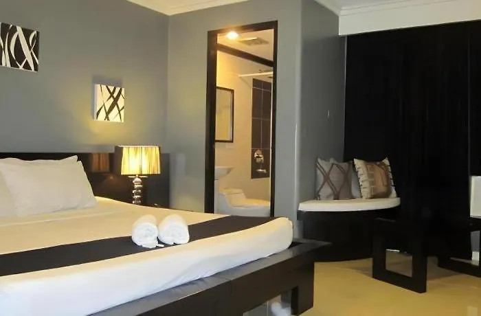 Hotel Richmond Plaza 3*