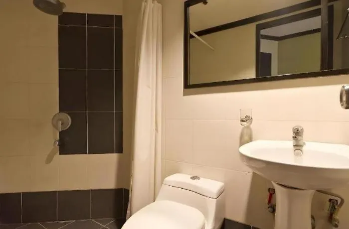 Richmond Plaza 3* Cebu
