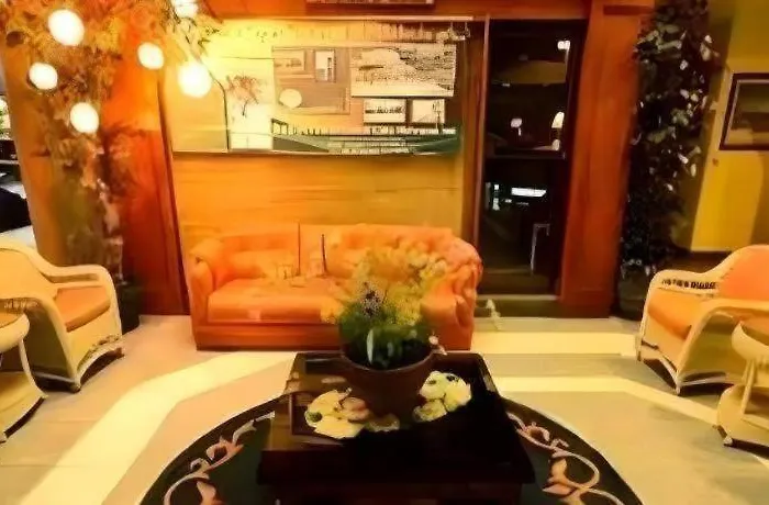 Richmond Plaza Hotel