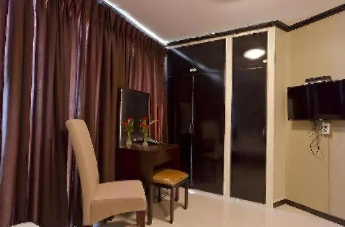 Hotel Richmond Plaza 3*