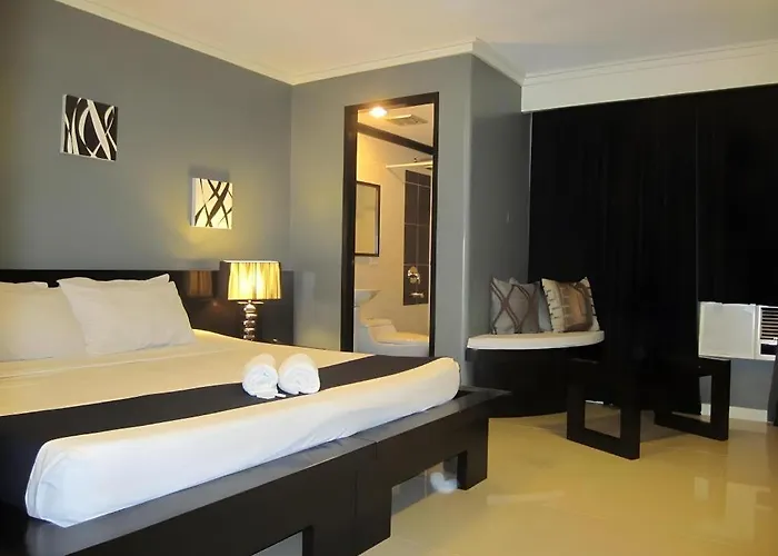 Richmond Plaza Hotel 3*