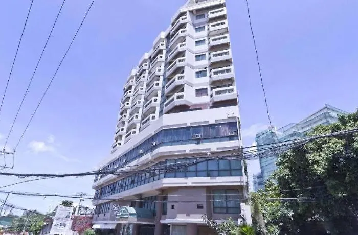 Richmond Plaza 3*