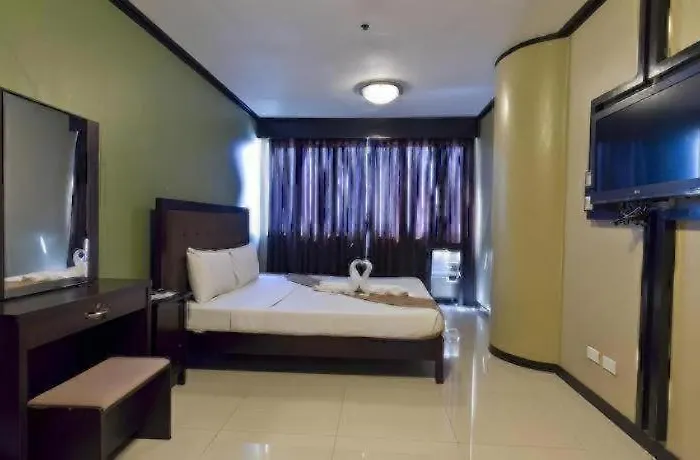 Richmond Plaza Hotel 3*