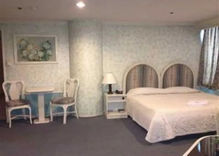 Hotell Richmond Plaza 3*